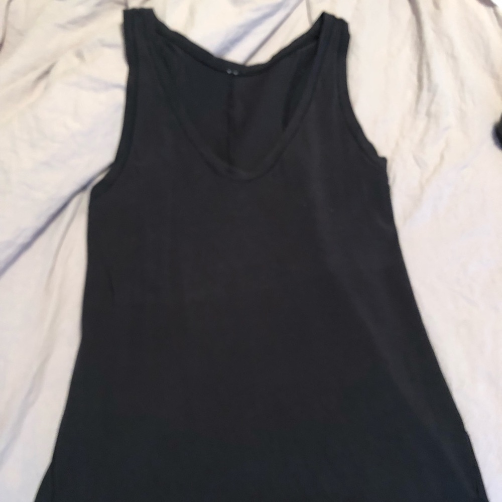 Lululemon black tank